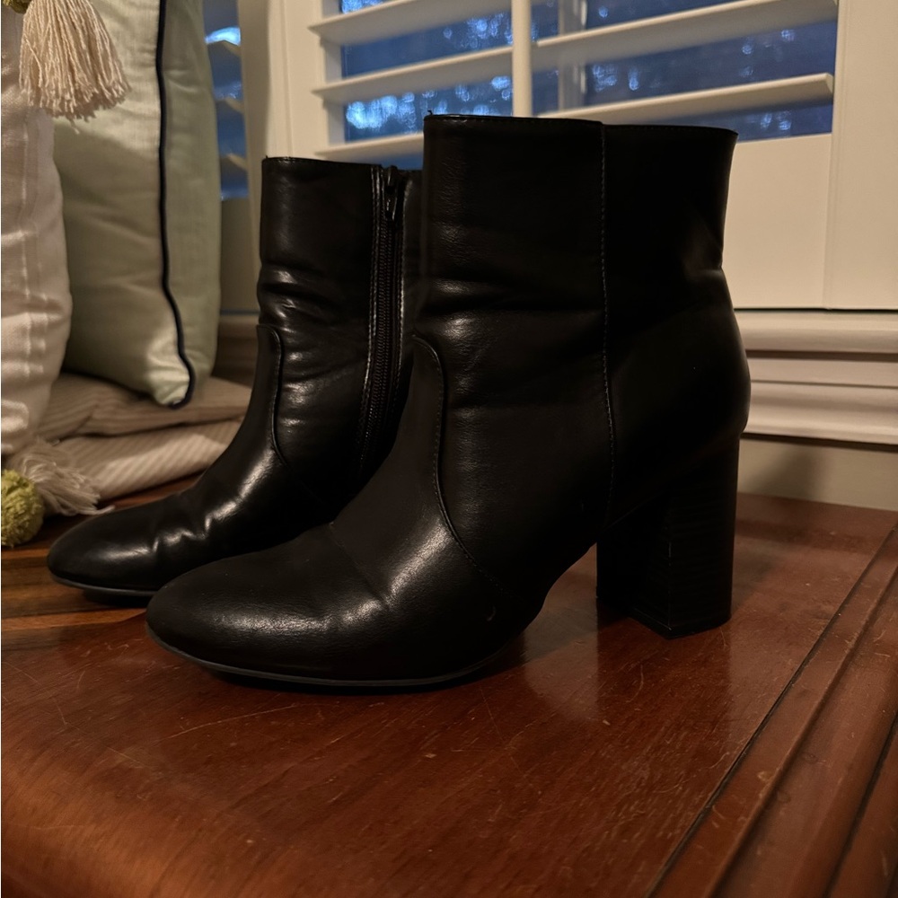 Old Navy Black Ankle Boots